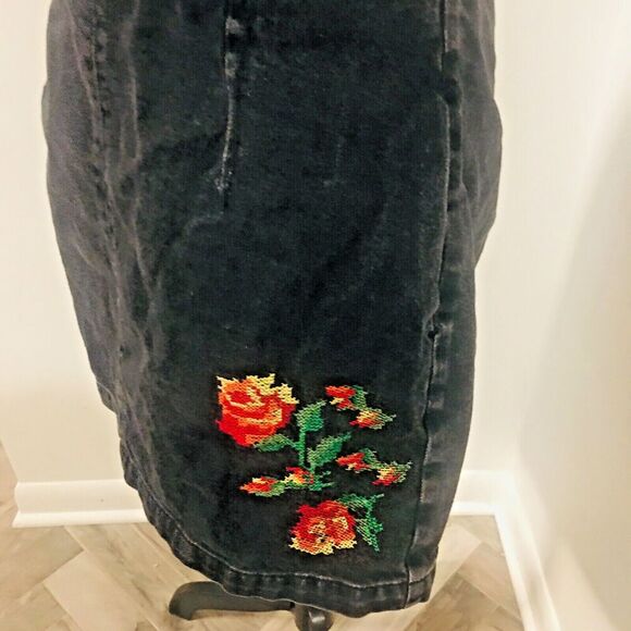 TOP SHOP MOTO Boho Black Denim Jean Floral Cross Stitch Embroidered Skirt 8 - Picture 2 of 8